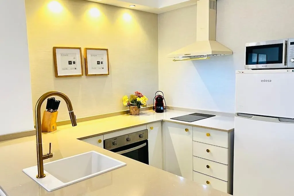 Nuevo Torremolinos Close To Beach Sinese Design Homes Apartment