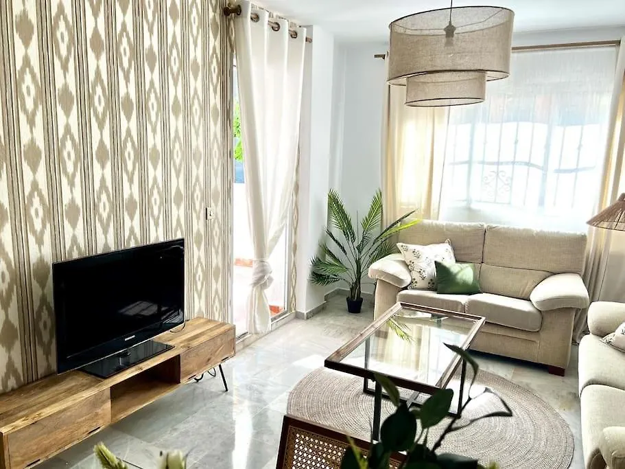 Nuevo Torremolinos Close To Beach Sinese Design Homes Apartment